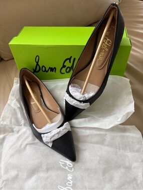 Sam Edelman Black Pointed Toe Leather Nori Flats with Gold Horsebit